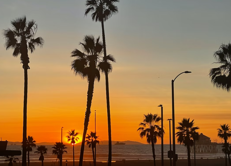 Switching Out Summer Gear? How to Store Your Beach Equipment Safely in Long Beach